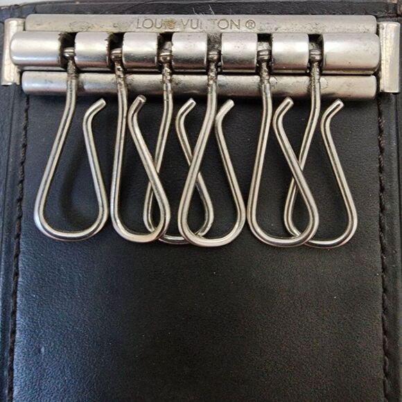 Louis Vuitton LV Black Key Case Holder - Picture 8 of 10